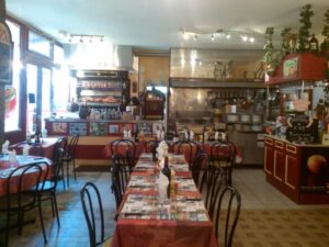 À la Table Ronde
