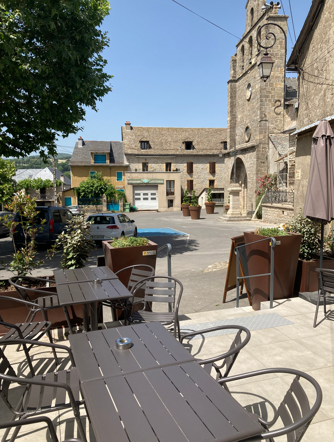 CAFE DE LA PLACE
