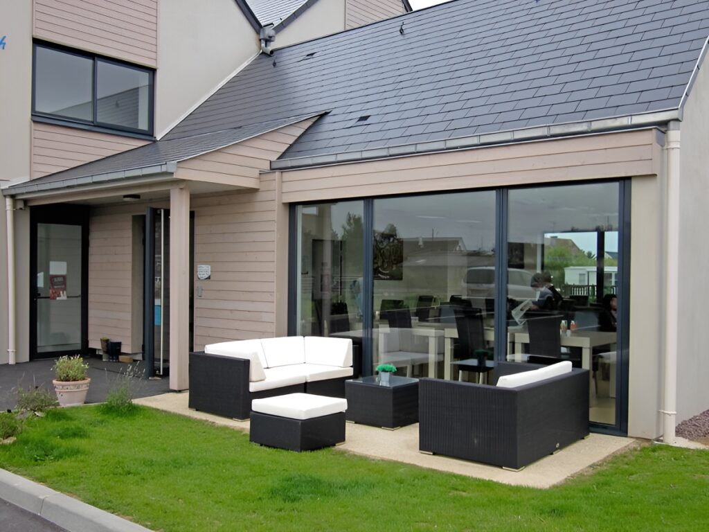Gold Beach Hotel