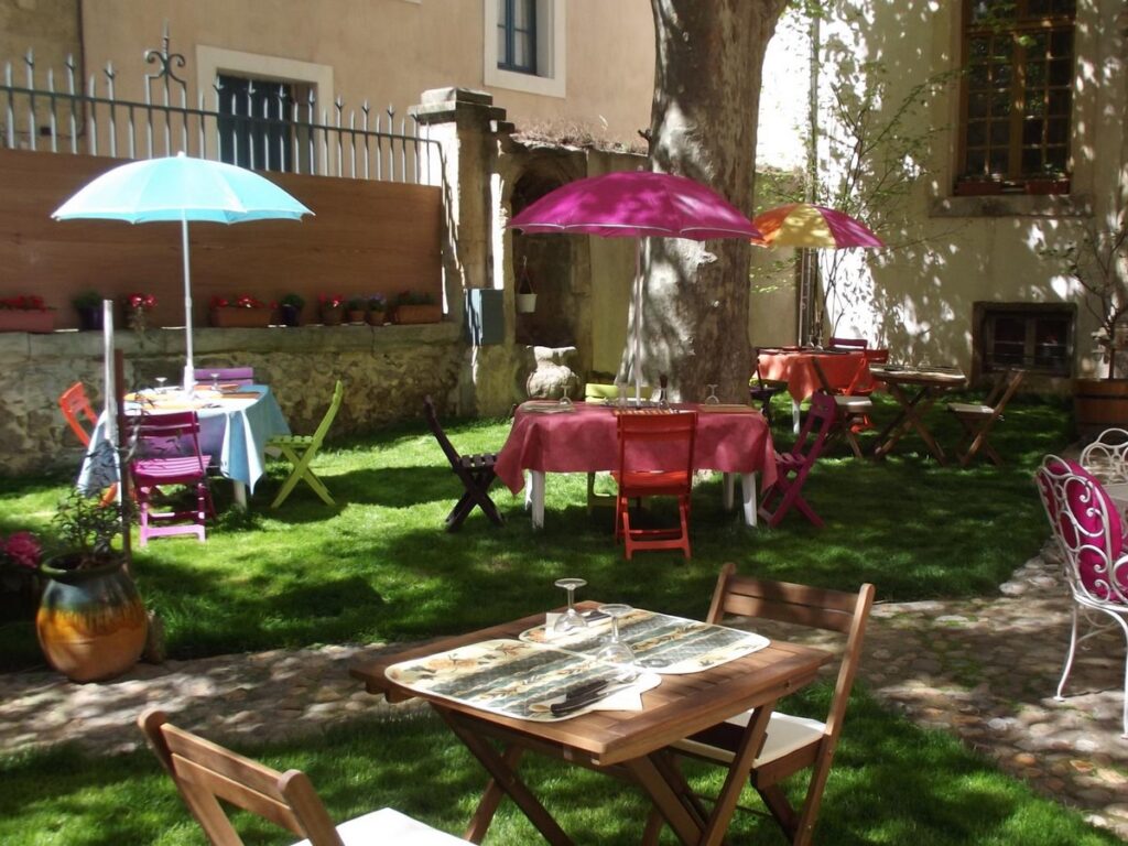 LA TAVERNE DE LISLE