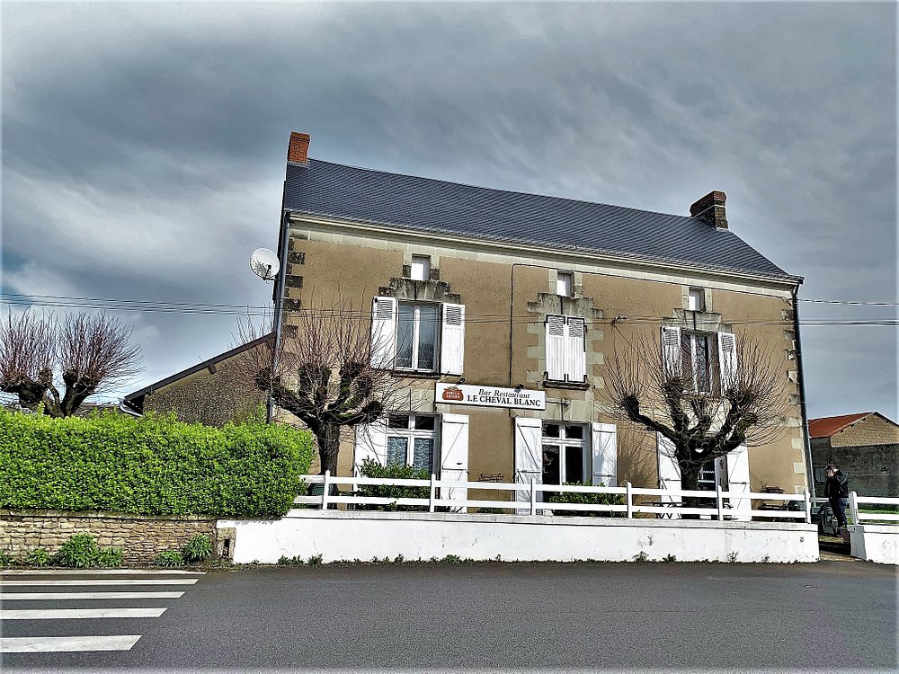 Le Cheval Blanc